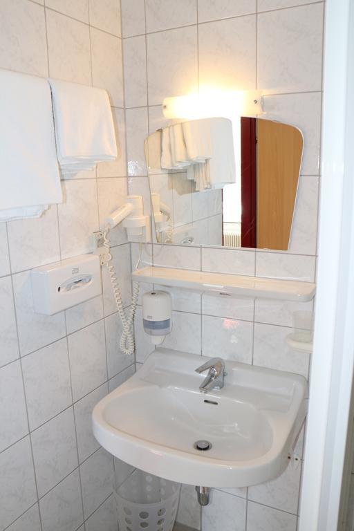 Hotel Gasthof Kasino Villach Bilik gambar