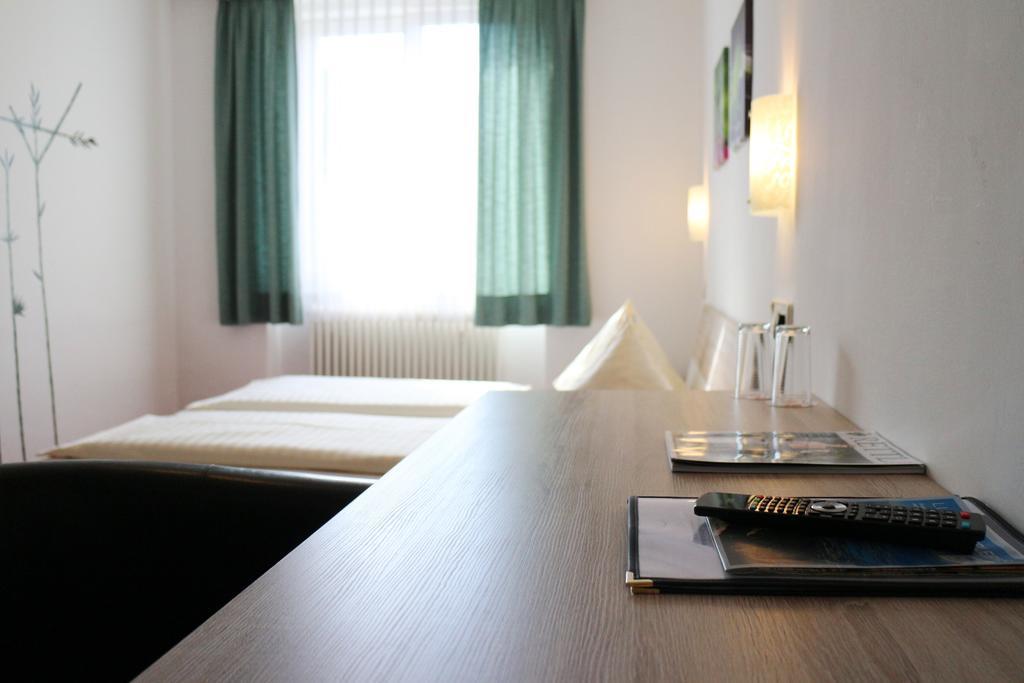 Hotel Gasthof Kasino Villach Bilik gambar