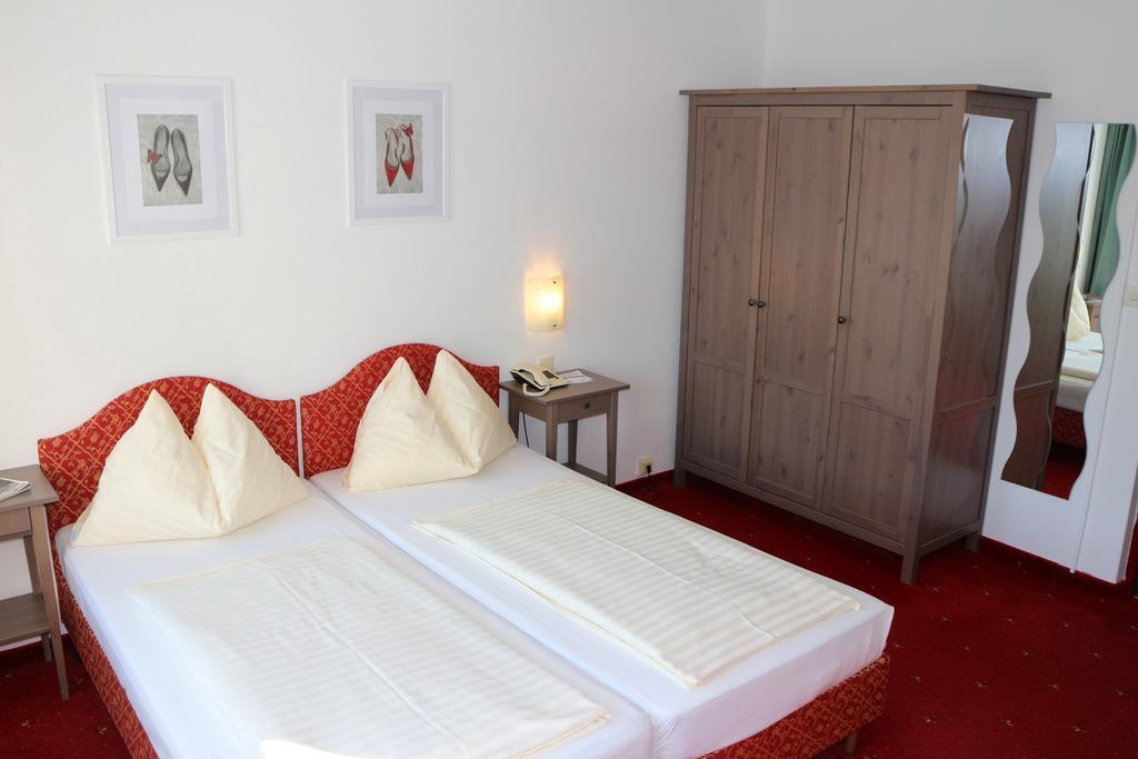 Hotel Gasthof Kasino Villach Bilik gambar