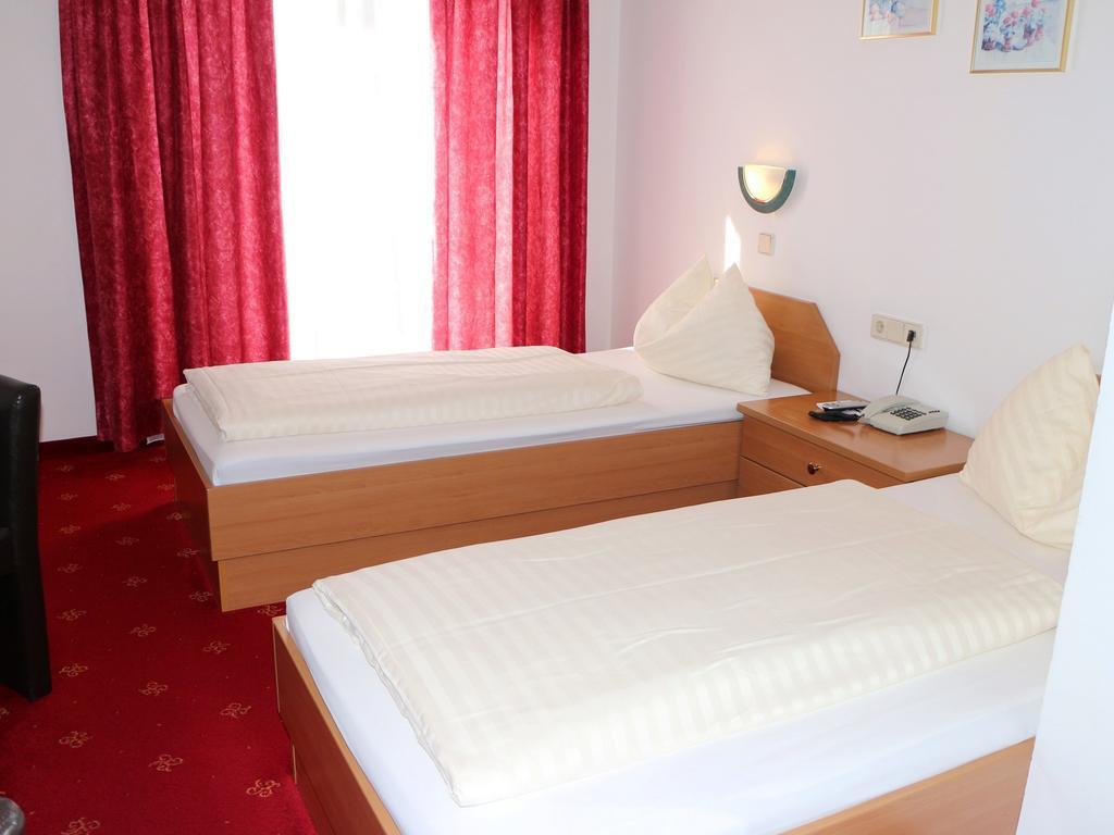 Hotel Gasthof Kasino Villach Bilik gambar
