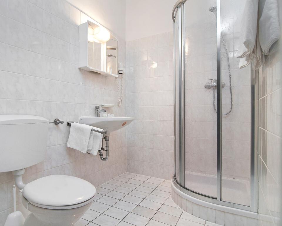 Hotel Gasthof Kasino Villach Bilik gambar